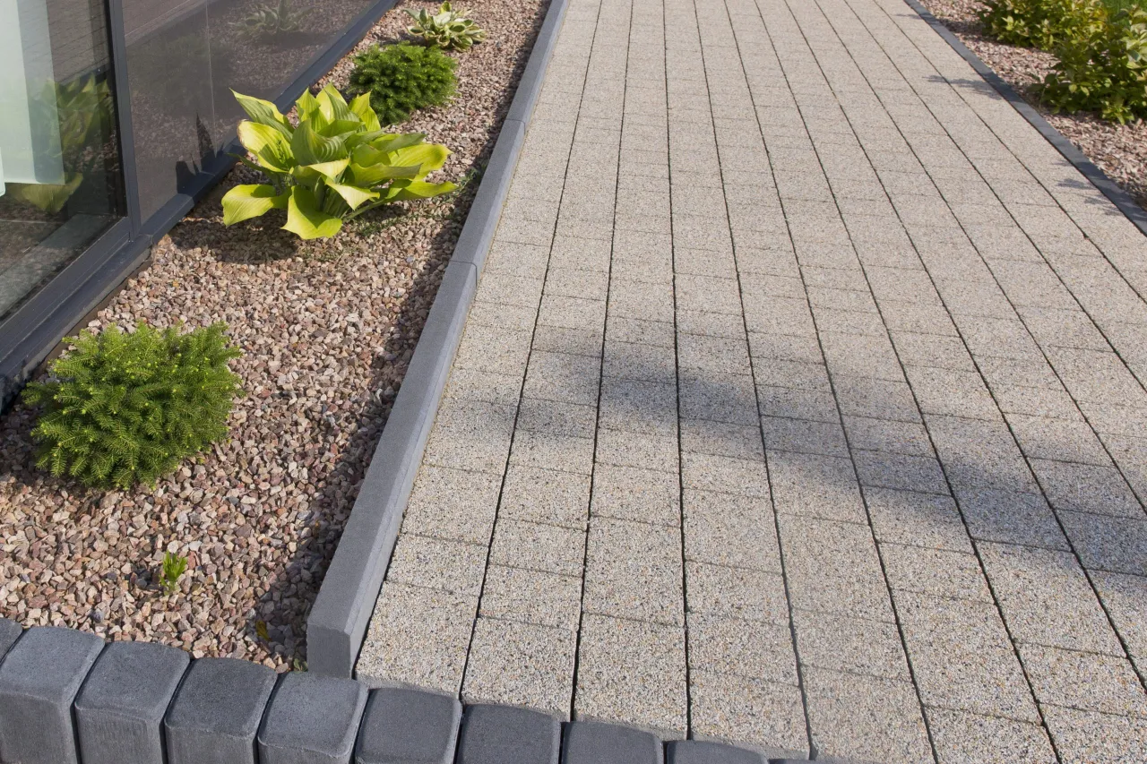 Rodzaje krawężników na podjazd