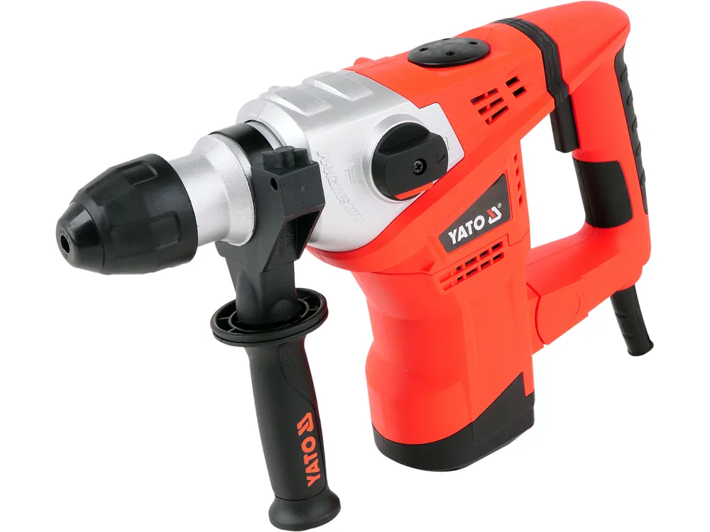 młotowiertarka z dłutem do kucia płytek