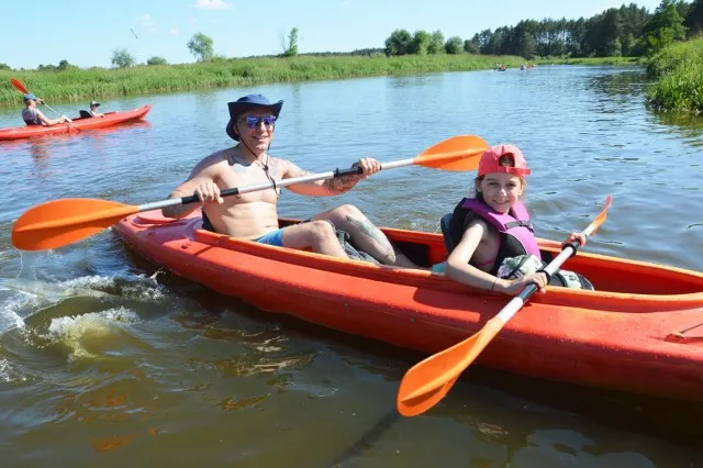 Rodzinny spływ kajakowy Pilicą