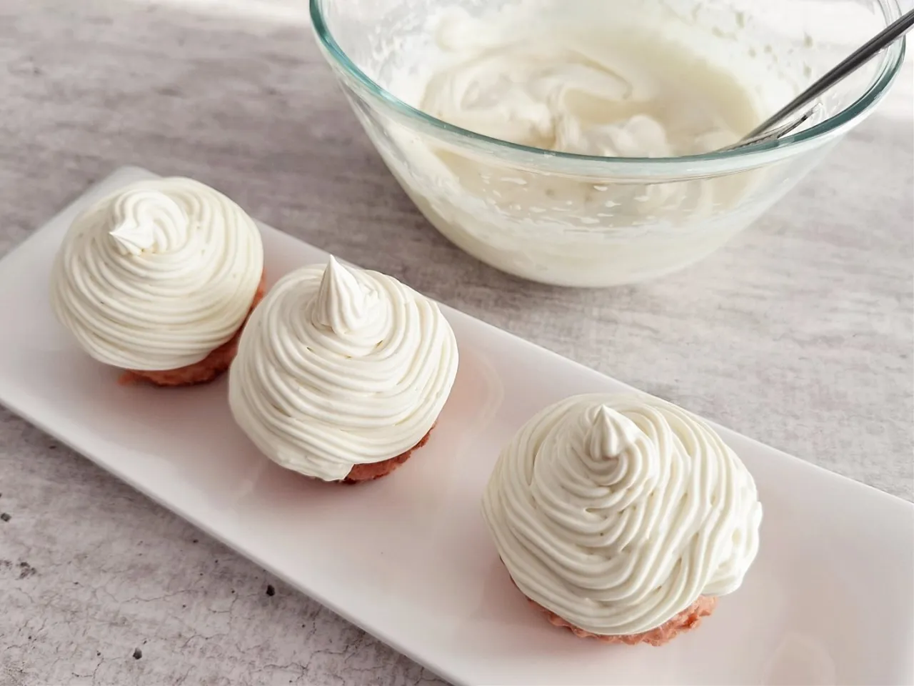 idealny krem z białej czekolady przepis