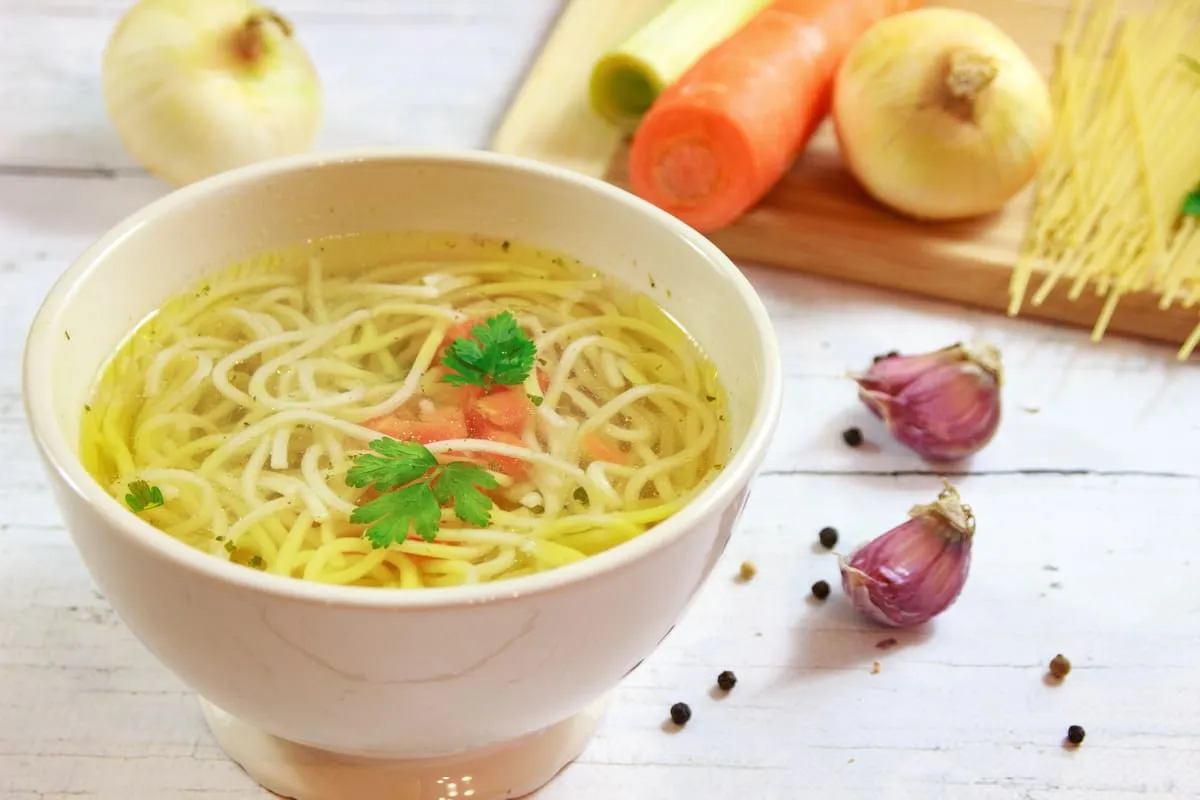 Zdjęcie Jak przyprawić rosół z baraniny, aby zachwycał smakiem i aromatem