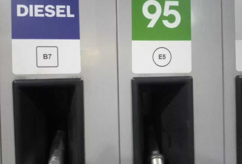 Zdjęcie Jakie oznaczenie ma diesel? Odkryj znaczenie symbolu B i więcej