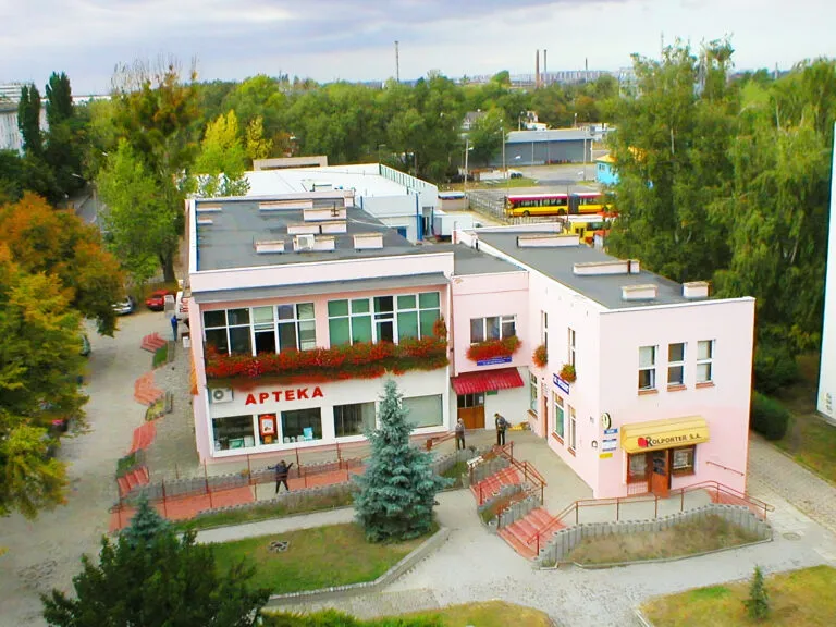 Budynek sp&oacute;łdzielni mieszkaniowej