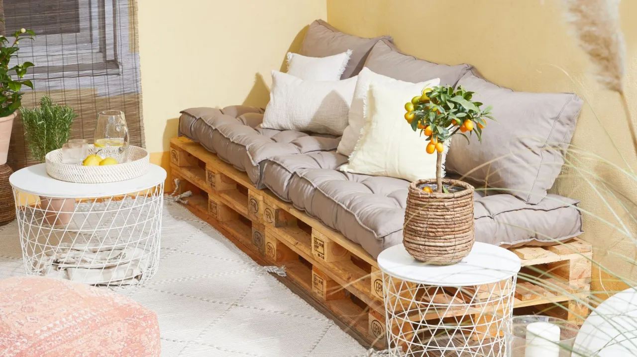 Inspiracje meble tarasowe DIY poduszki tekstylia oświetlenie