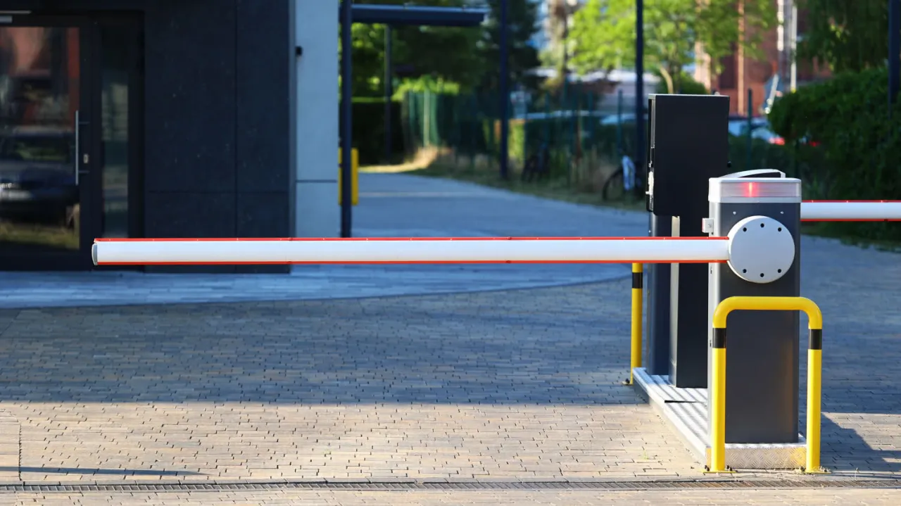 Szlaban osiedlowy z pilotem