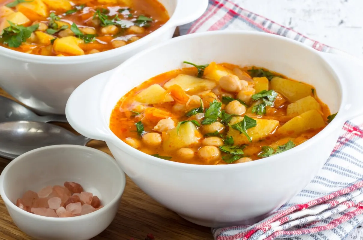 Ros&oacute;ł zero waste, zupa z rosołu, wykorzystanie rosołu