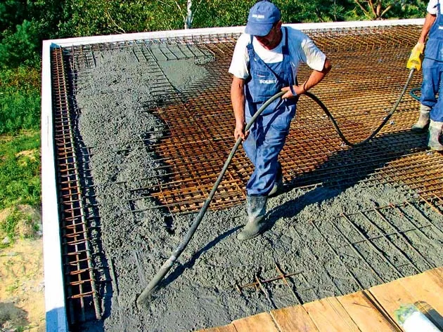 pielęgnacja świeżego betonu