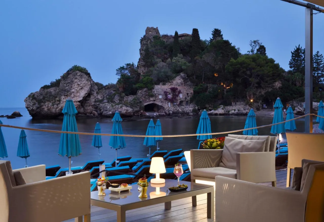 Restauracja Taormina widok na Etnę i morze