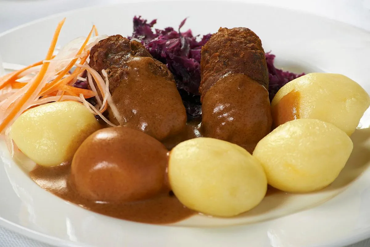 Tradycyjna kuchnia śląska rolada kluski Opole