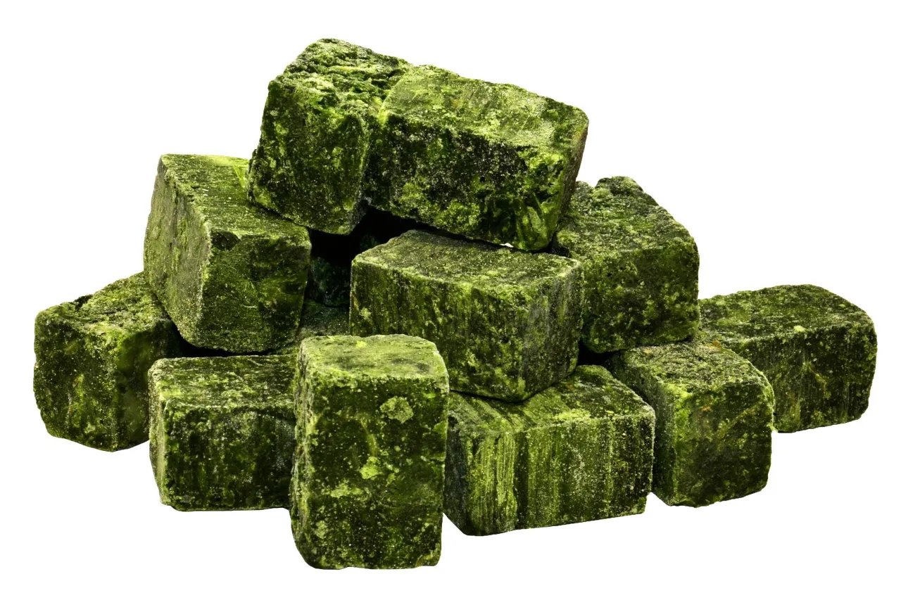 rodzaje mrożonego szpinaku liście brykiet