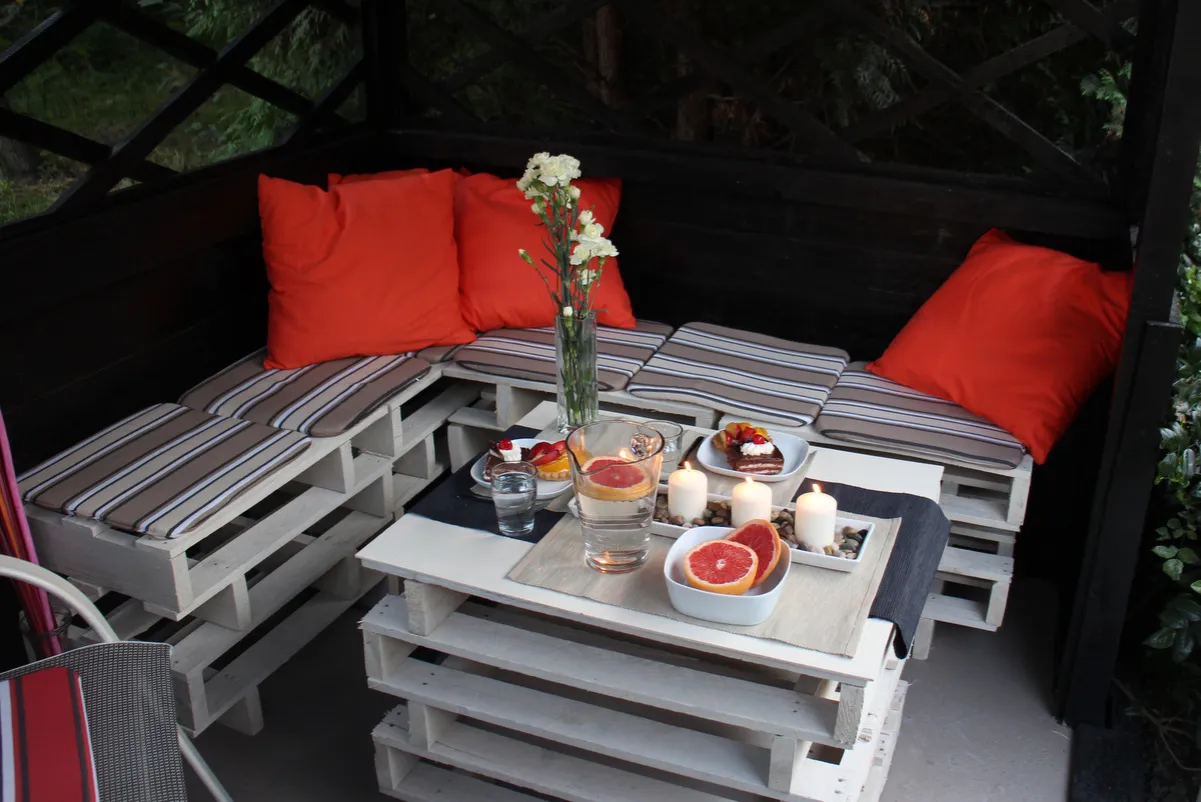 Inspiracje taras z palet aranżacje