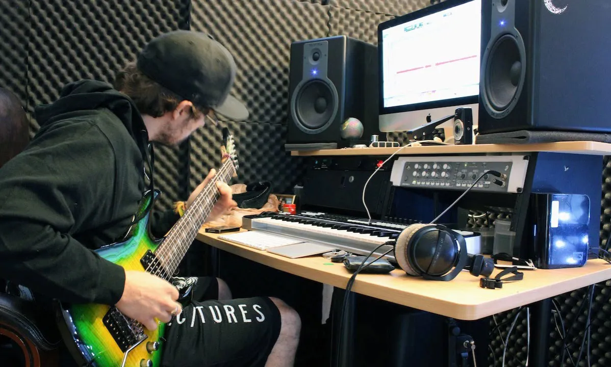 domowe studio muzyki elektronicznej dla początkujących