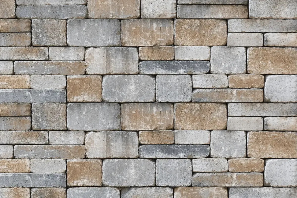 czyszczenie kamienia gipsowego miękką gąbką