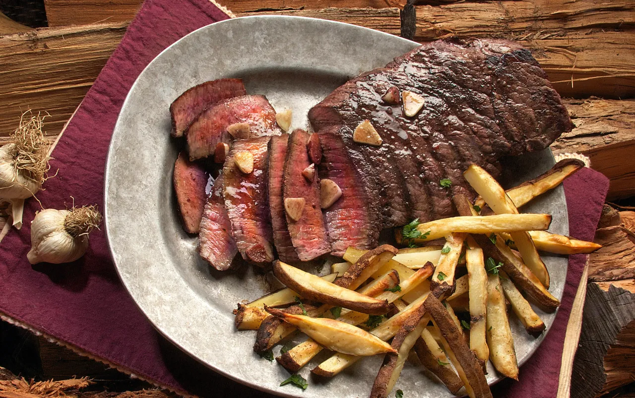 idealnie usmażony stek soczysty