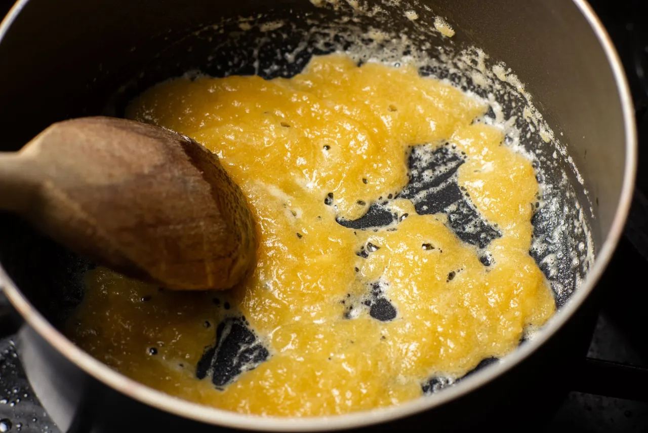 zwarzony sos carbonara