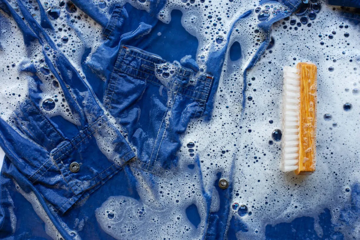 domowe sposoby usuwanie smaru z ubrań składniki