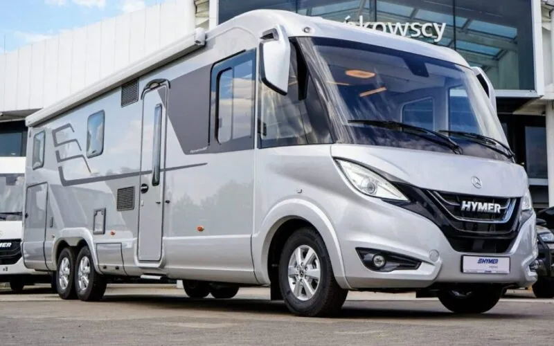 Tabela porównawcza kosztów zakupu i utrzymania kampera i przyczepy kempingowej