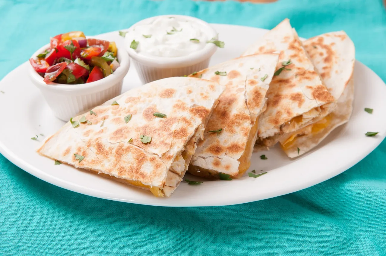 Zdjęcie Ile kalorii ma tortilla z warzywami? Sprawdź, co wpływa na kaloryczność