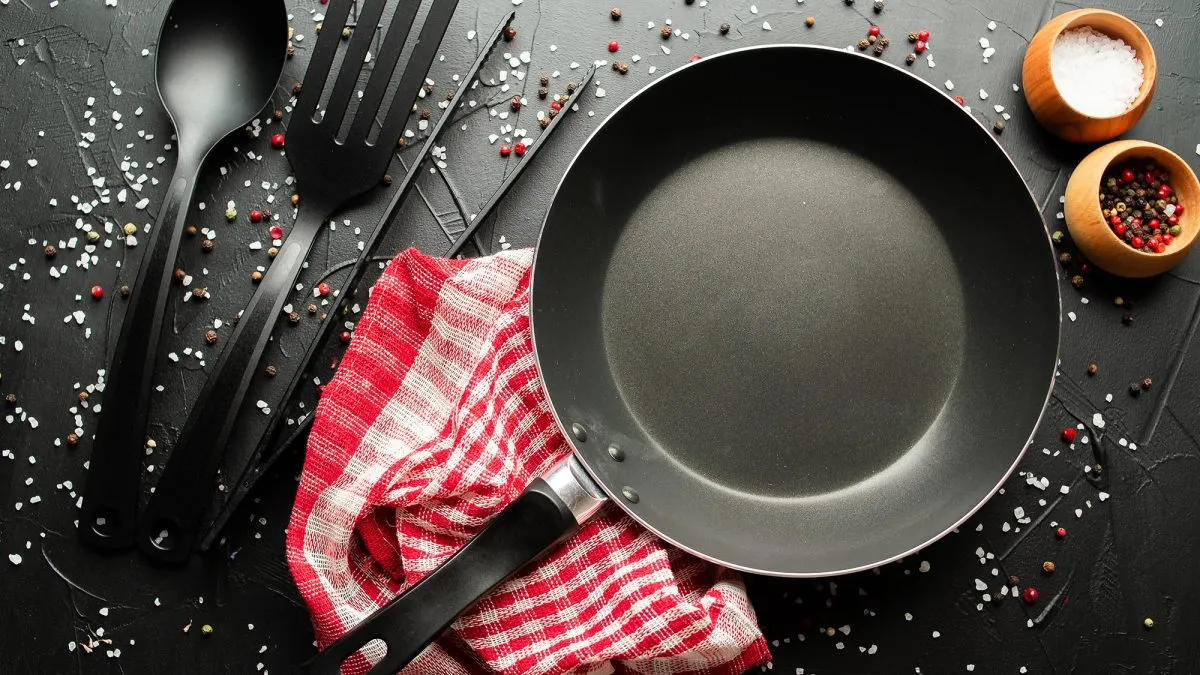 Zdjęcie Patelnie ceramiczne czy teflonowe – który wybór będzie zdrowszy dla Ciebie?