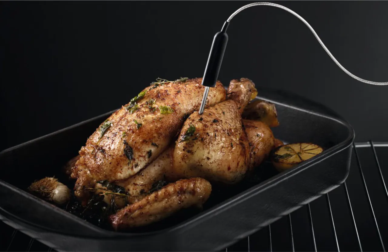 Piekarnik z funkcją pary i termosondą