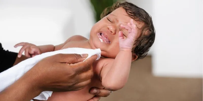 Wymioty u dziecka objawy