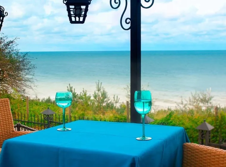 restauracja z widokiem na morze jastrzębia góra