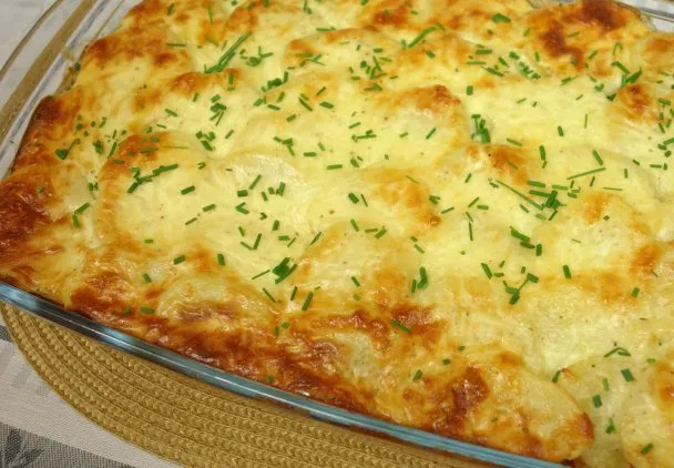 zapiekanka ziemniaczana z kurczakiem warstwy