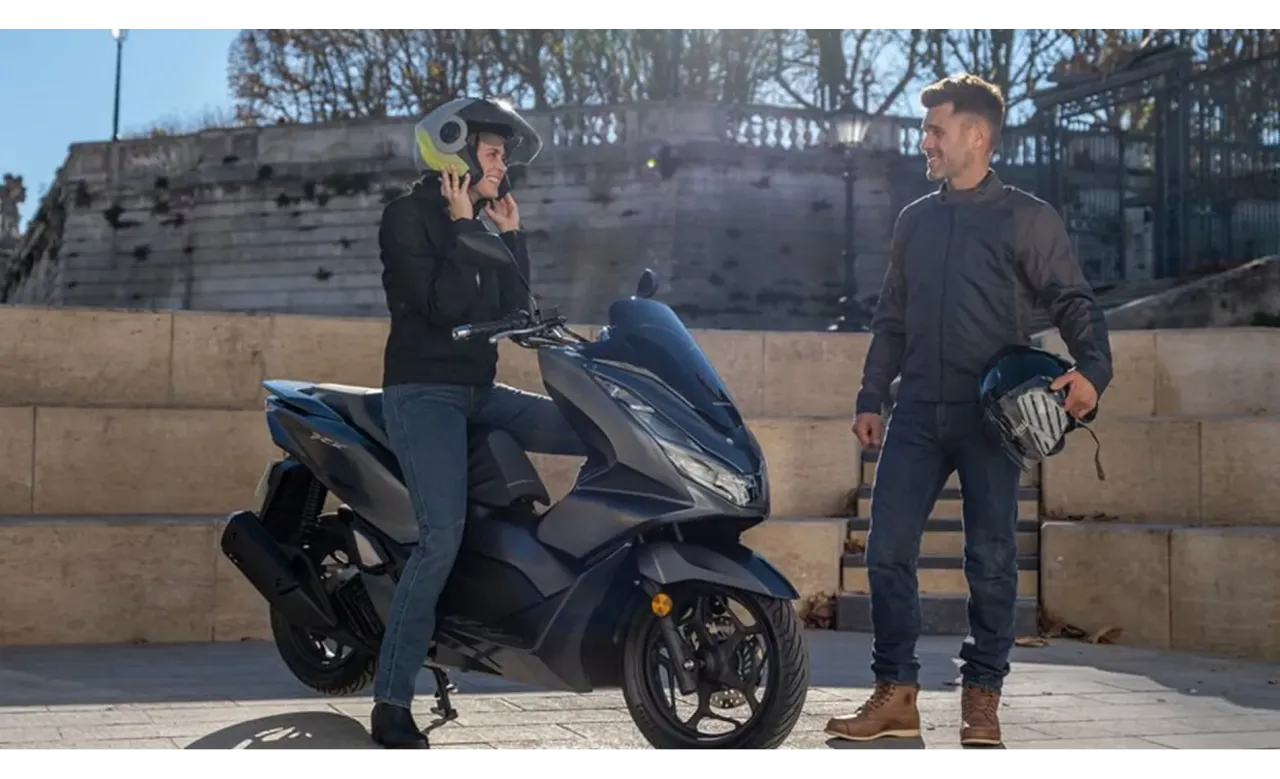 Honda PCX 125 vs Yamaha NMAX 125 porównanie