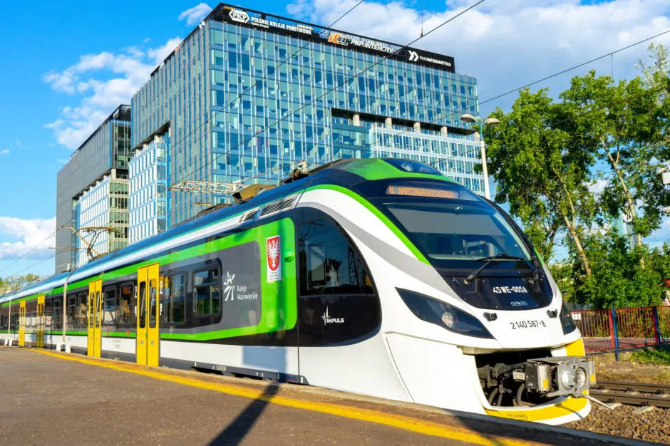 koleje mazowieckie pociąg