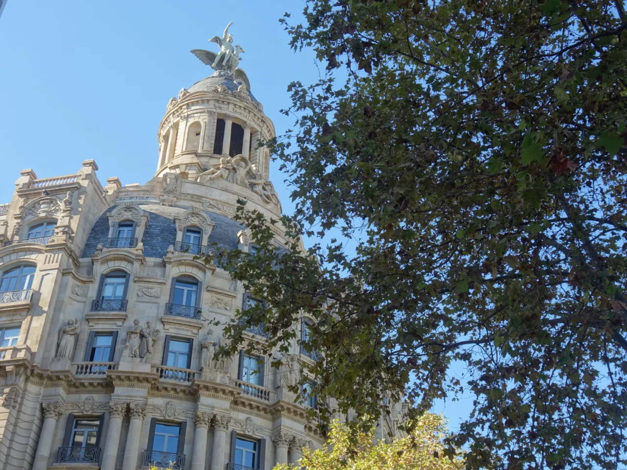Architektura Gaudiego w dzielnicy Eixample, Barcelona
