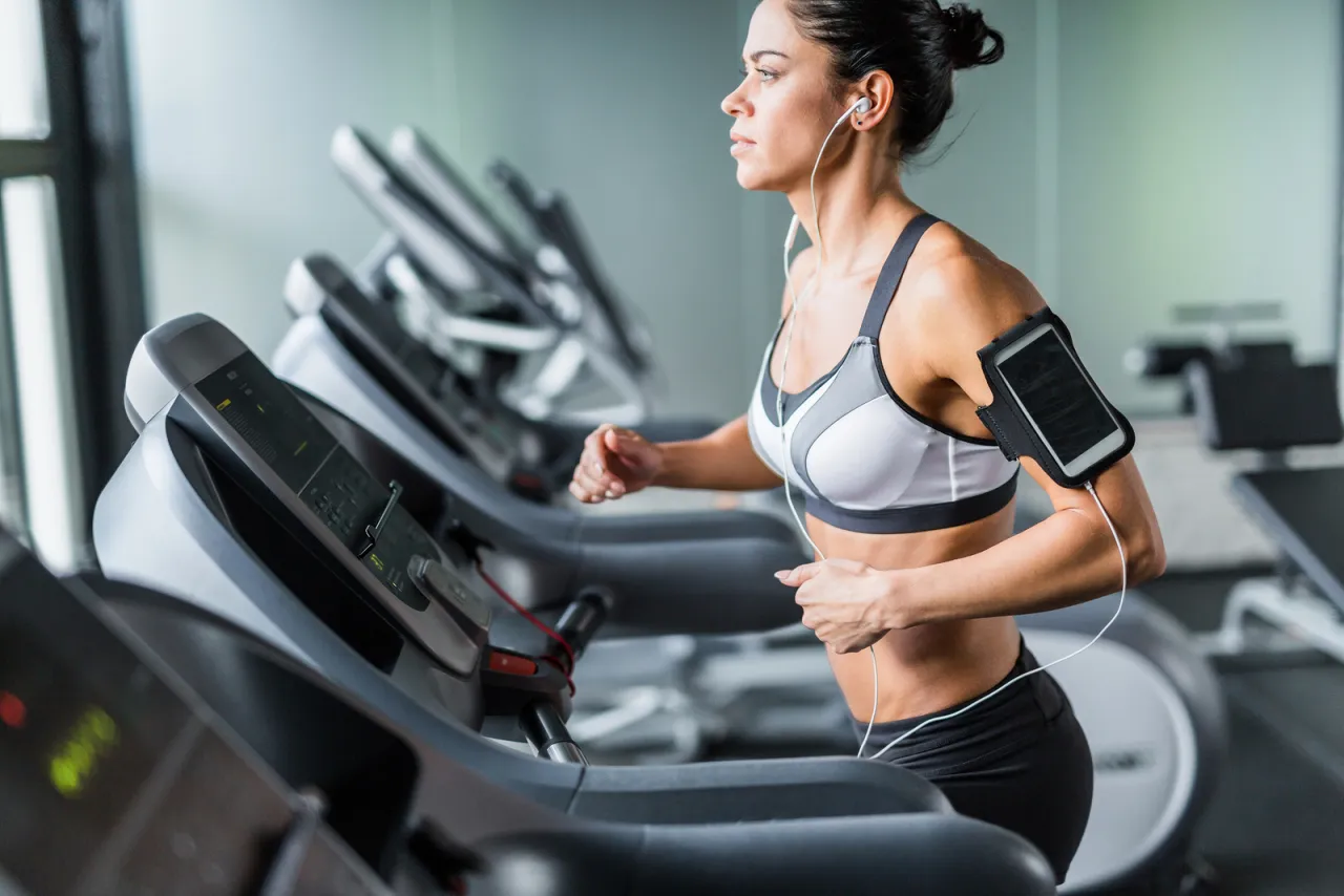 trening interwałowy HIIT na bieżni