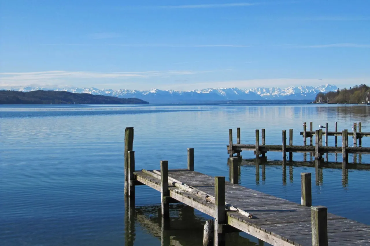 Starnberger See Panorama mit Alpenblick