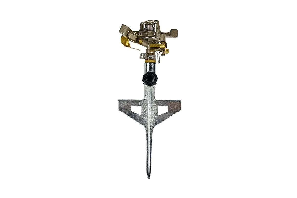 Typy zraszaczy ogrodowych: wahadłowy, obrotowy, pulsacyjny