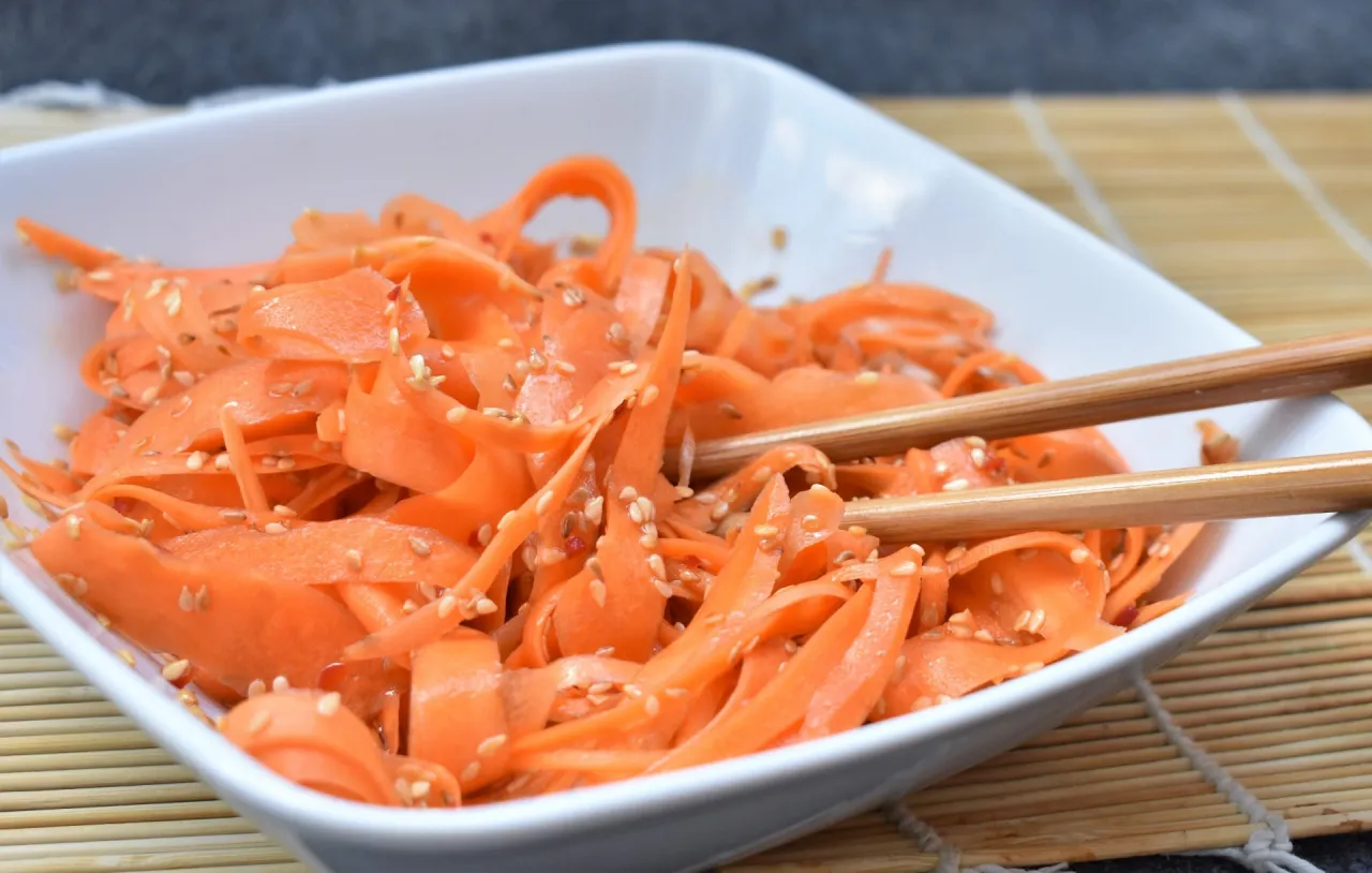 orientalna surówka z marchewki