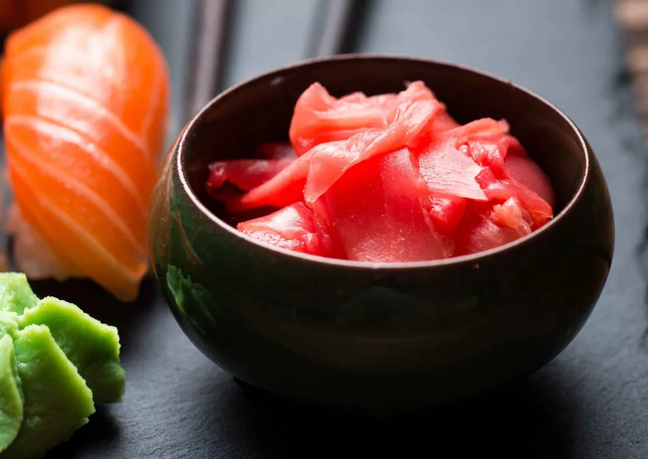 r&oacute;żowy i biały imbir gari