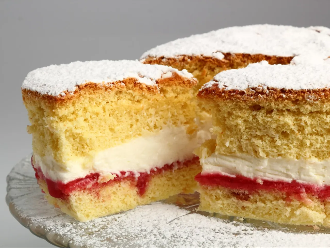 Idealny puszysty biszkopt przekr&oacute;j