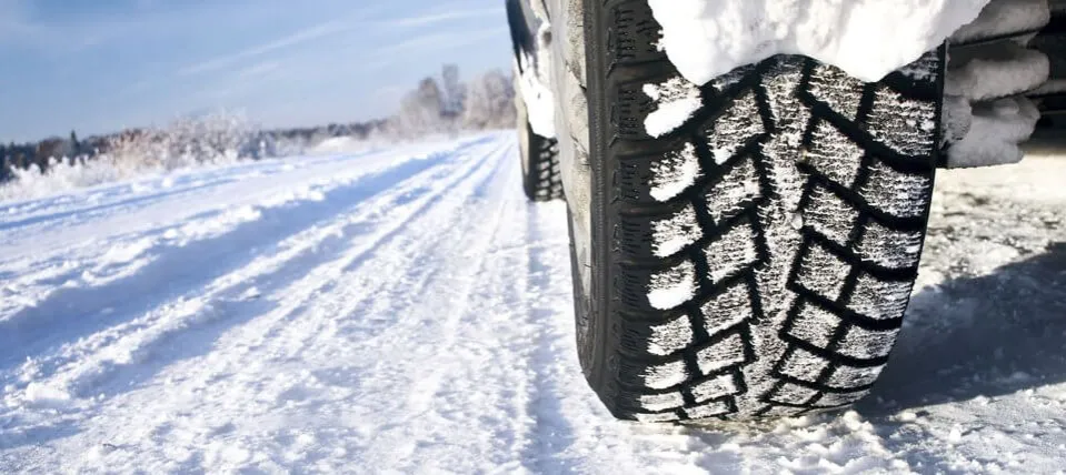 opony zimowe letnie ciśnienie śnieg słońce
