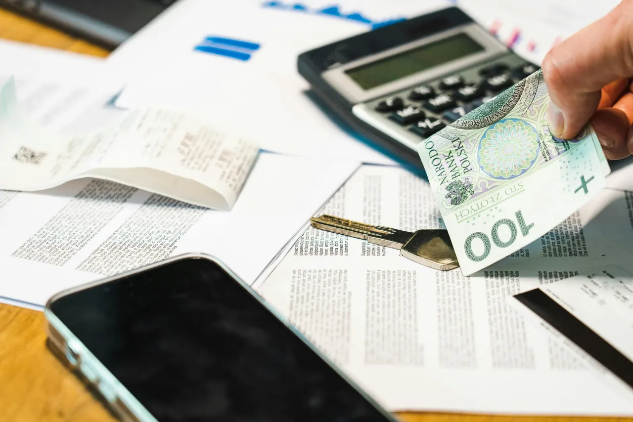 infografika koszty zakupu nieruchomości Hiszpania