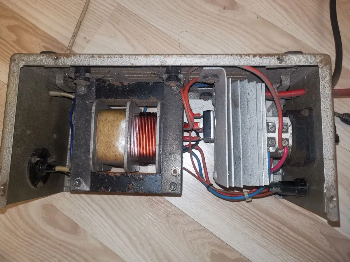 Bezpieczeństwo prostownik DIY