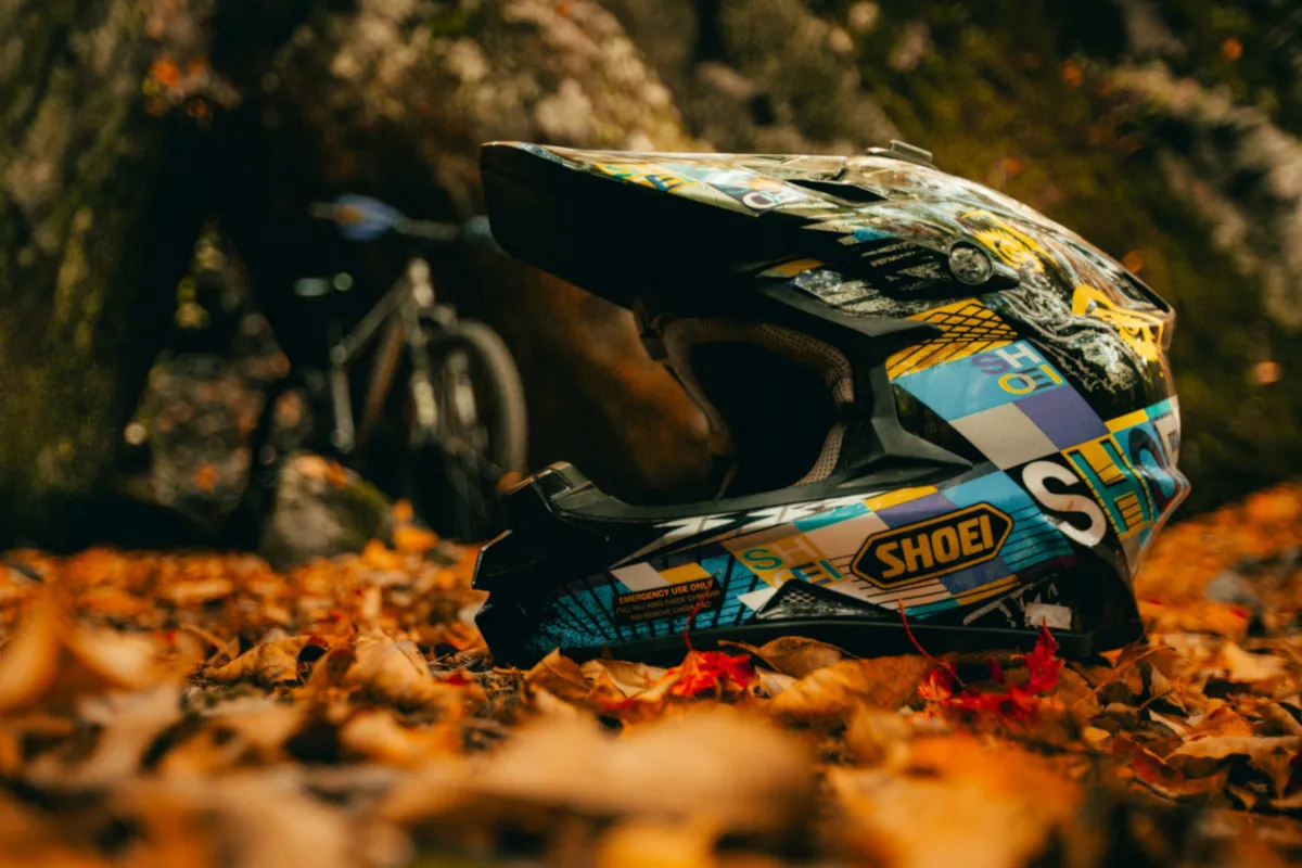 Kiedy wymienić kask motocyklowy na nowy grafika