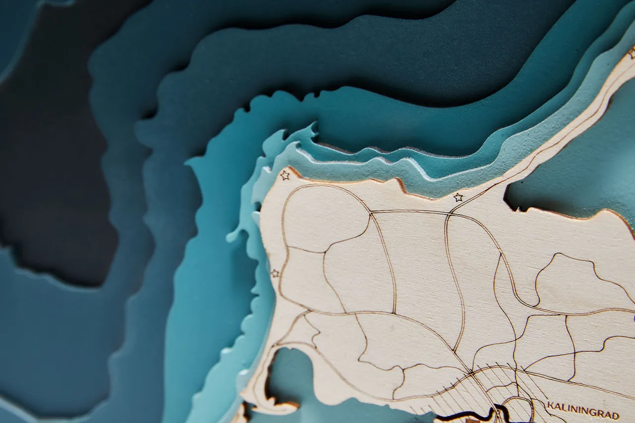 Głębia Gdańska mapa batymetryczna lub zdjęcie z zaznaczonymi głębiami