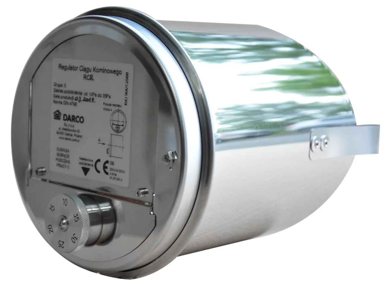 Regulator ciągu kominowego Darco RCR z pokrętłem do regulacji. Pomoże Ci jak zmniejszyć ciąg w kominie, zapewniając optymalne warunki pracy.