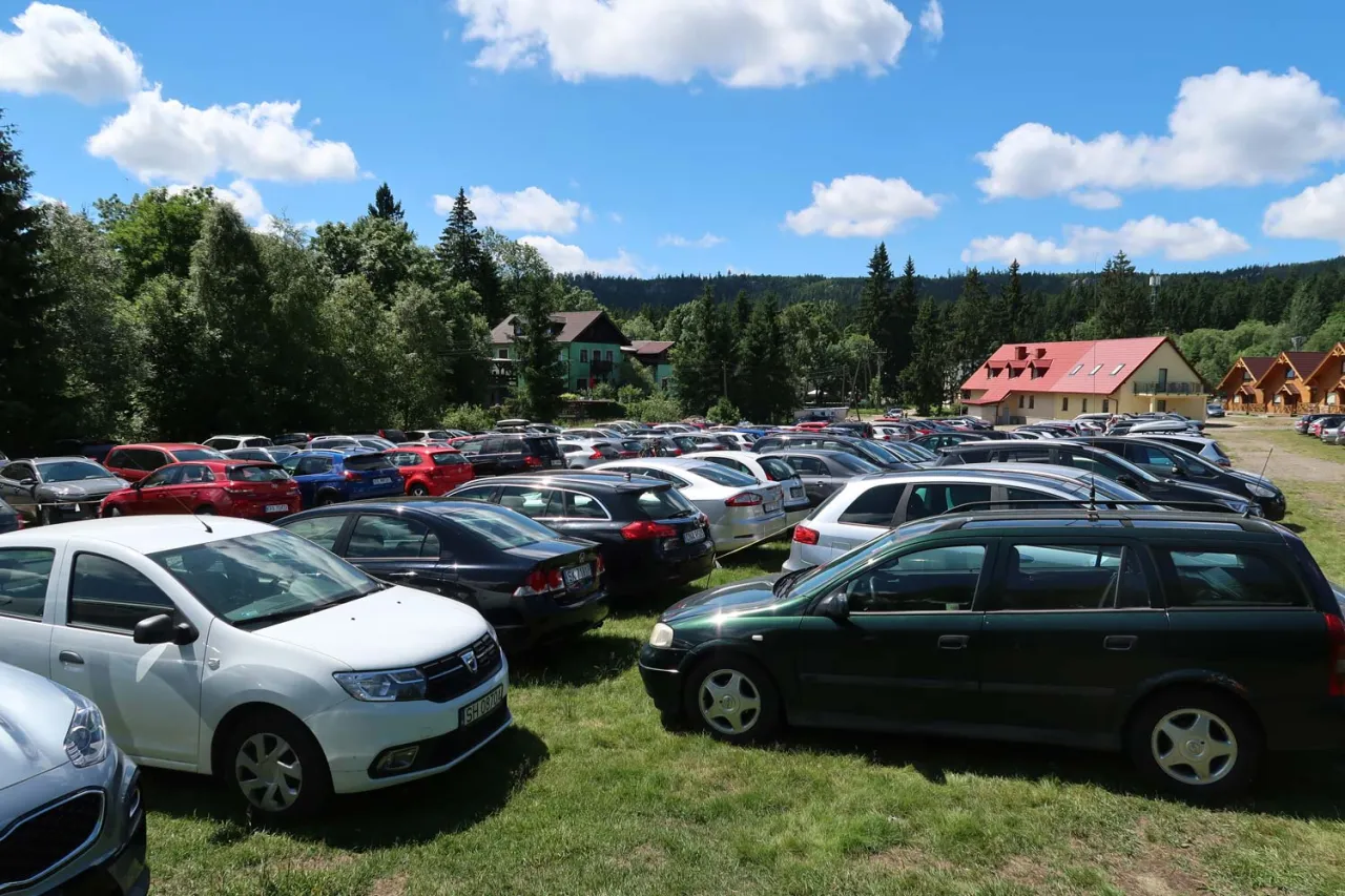 Parking Karł&oacute;w Szczeliniec Wielki