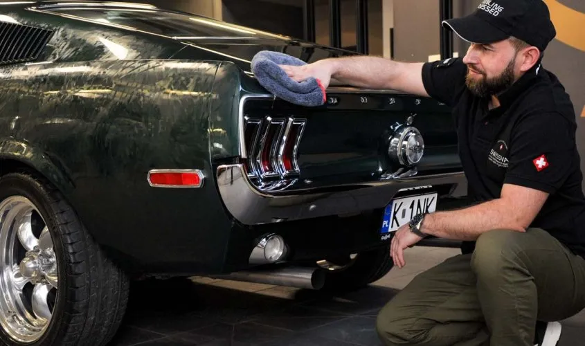 Harmonogram woskowania samochodu pory roku