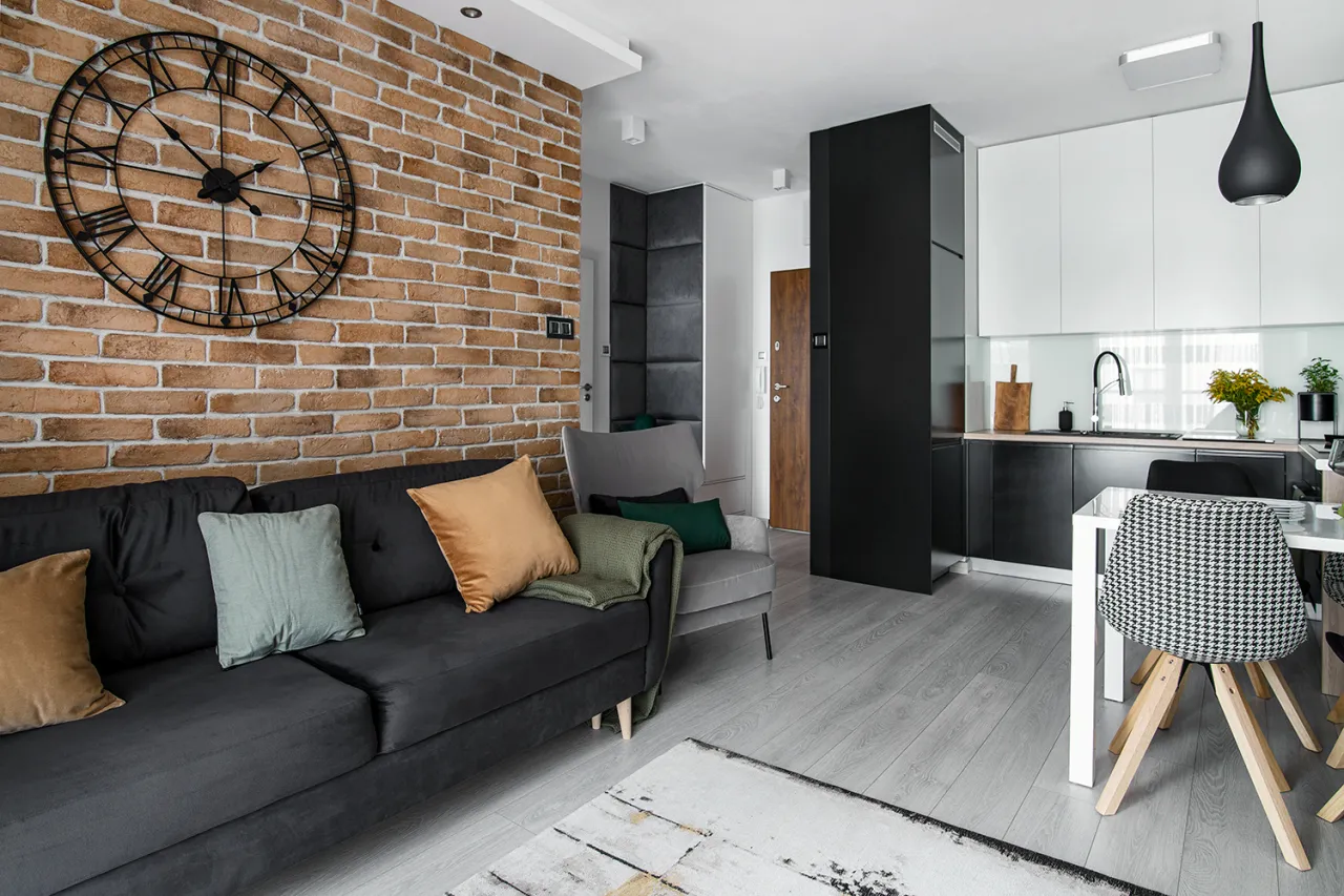 inspiracje ściany lamele sztukateria tapeta cegła