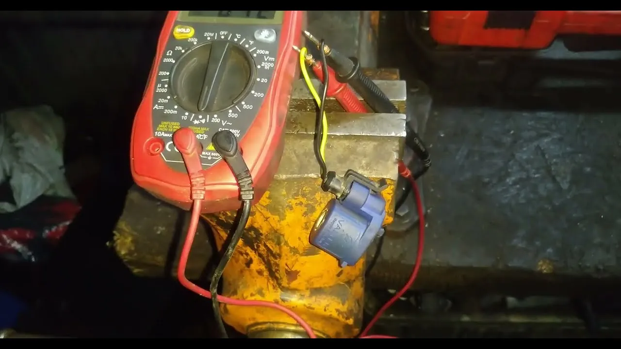 sprawdzanie cewki elektrozaworu multimetrem