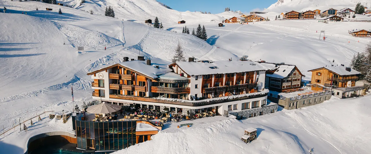 Hotel Goldener Berg Oberlech Panorama