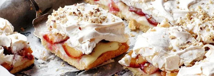 Zdjęcie Przepis na ciasto ze śliwkami i budyniem, które zachwyca smakiem