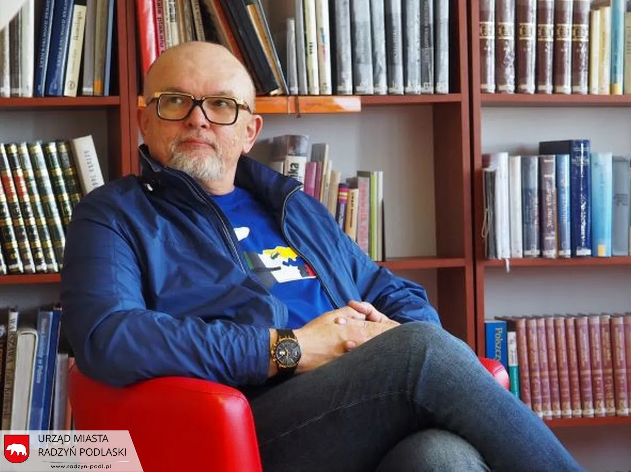 Zdjęcie Wojciech Adamczyk reżyser: jego wpływ na teatr i telewizję w Polsce