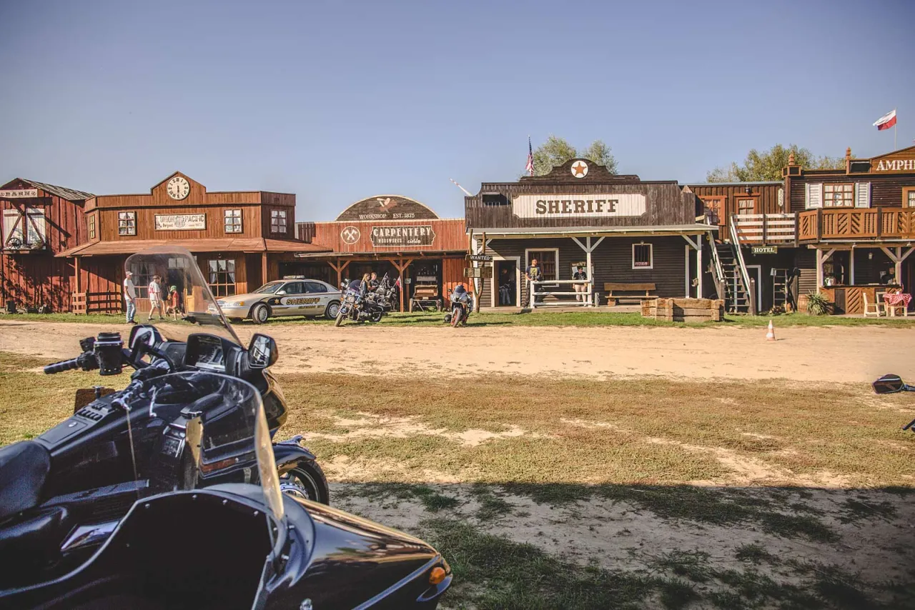 motocykl pojezierze brodnickie krajobrazy